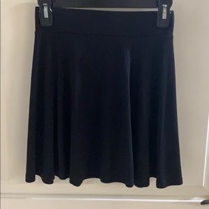 Black knit mini skirt XS full skirt great HM